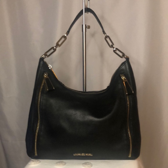 MICHAEL KORS black leather shoulder handbag. - Picture 1 of 15